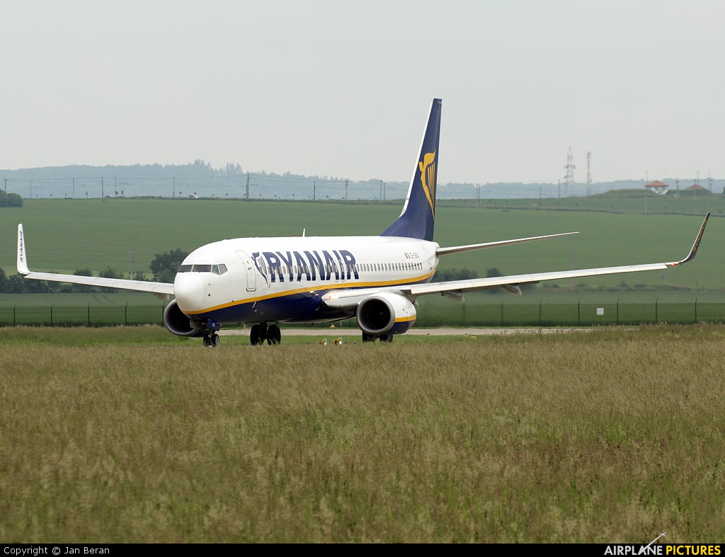 Ryanair EI-EKX aircraft at Brno - Tuřany