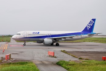 JA8394 - ANA - All Nippon Airways Airbus A320