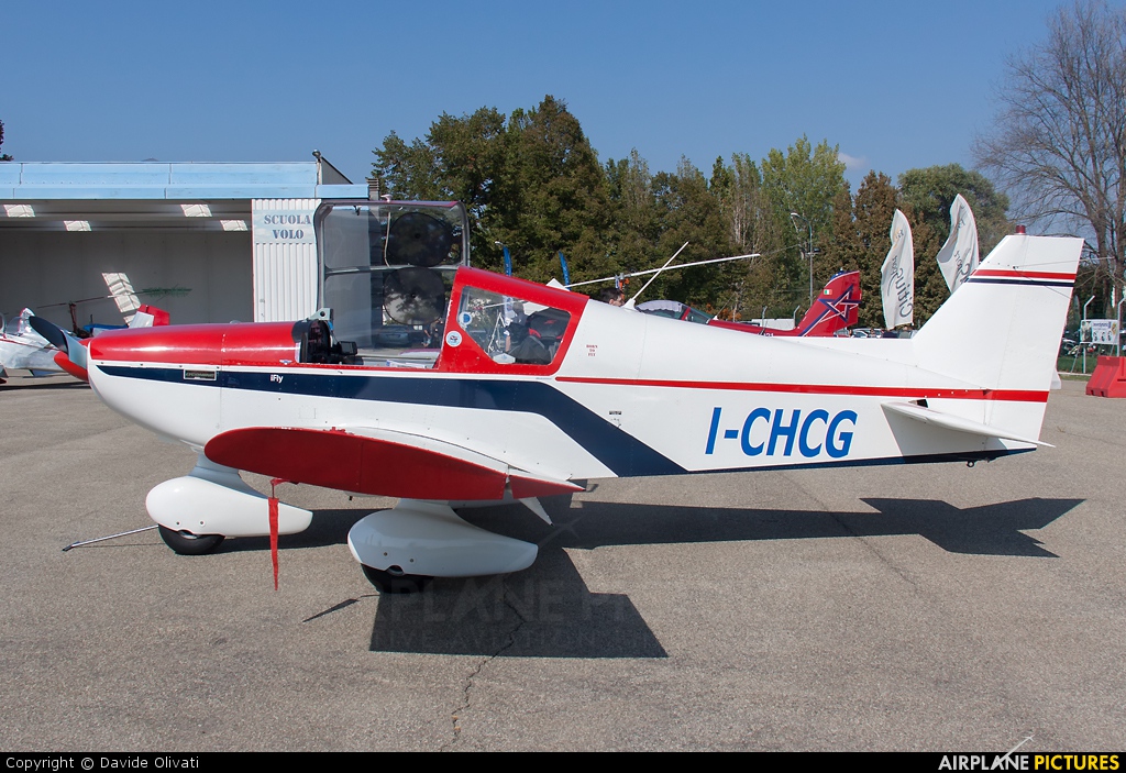 Private I-CHCG aircraft at Reggio Emilia