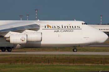 UR-ZYD - Maximus Air Cargo Antonov An-124