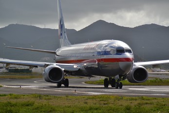 N186NN - American Airlines Boeing 737-800