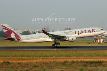 A7-AEM - Qatar Airways Airbus A330-300