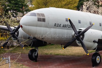 10-541 - Korea (South) - Air Force Curtiss C-46D Commando