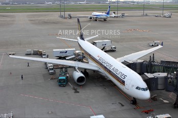 9V-STF - Singapore Airlines Airbus A330-300