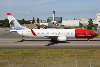 LN-NOV - Norwegian Air Shuttle Boeing 737-800