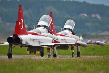 - - Turkey - Air Force : Turkish Stars Canadair NF-5B