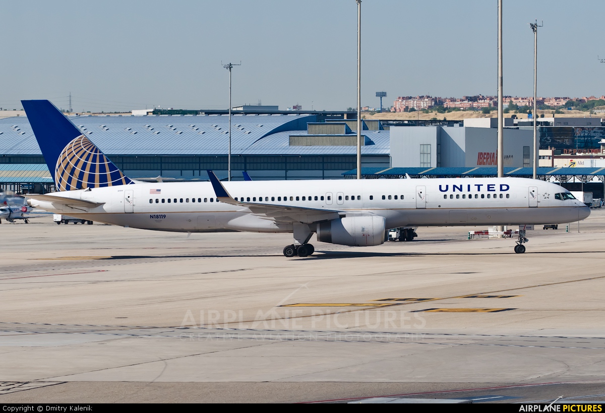 United Airlines N18119 aircraft at Madrid - Barajas