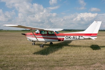 OK-ALZ - Private Cessna 172 RG Skyhawk / Cutlass