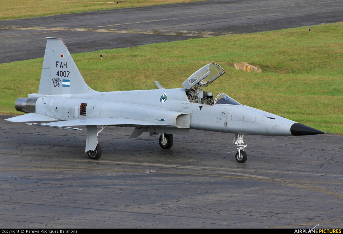 Honduras - Air Force FAH-4007 aircraft at La Ceiba - Goloson