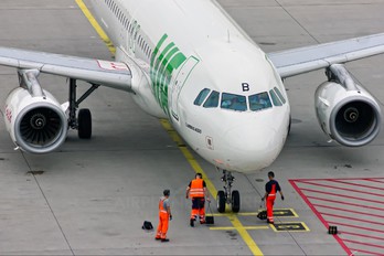 LZ-MDB - Air Via Airbus A320