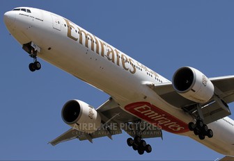 A6-EBO - Emirates Airlines Boeing 777-300ER
