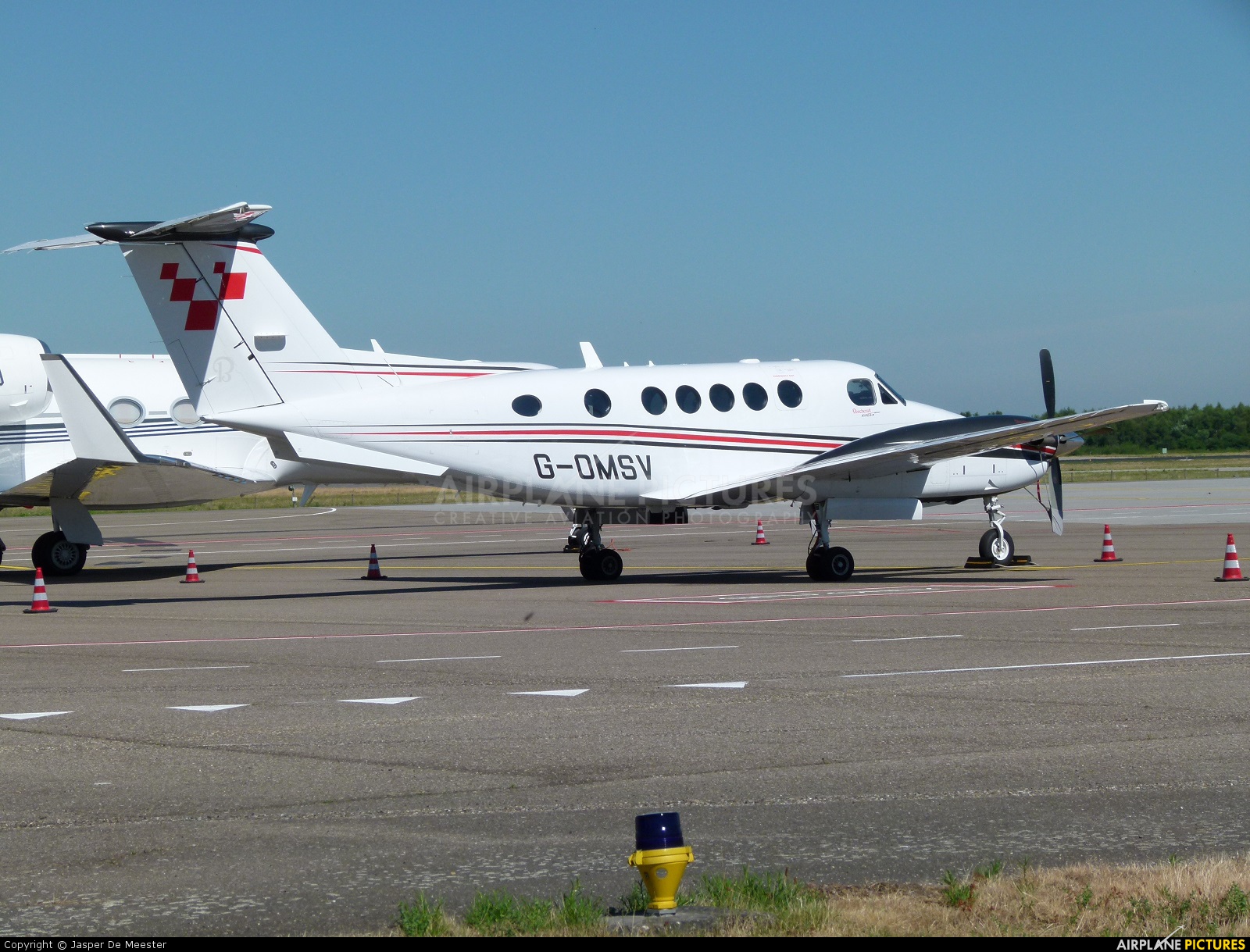 Private G-OMSV aircraft at Eindhoven