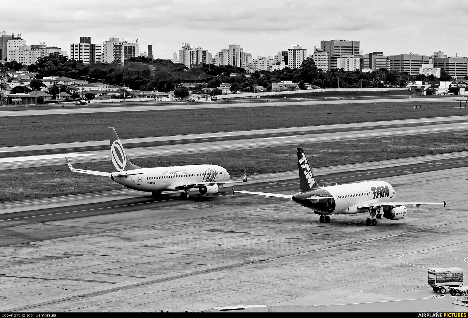 - Airport Overview - aircraft at São Paulo - Congonhas