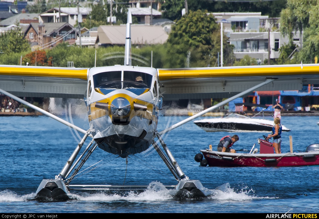 Kenmore Air N765KA aircraft at Seattle - Kenmore Air Harbor (Lake Union) Seaplane