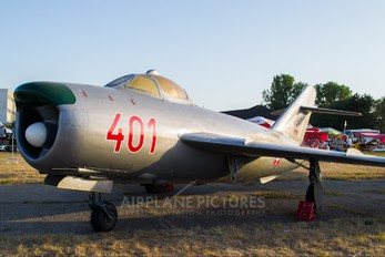 401 - Hungary - Air Force Mikoyan-Gurevich MiG-17PF