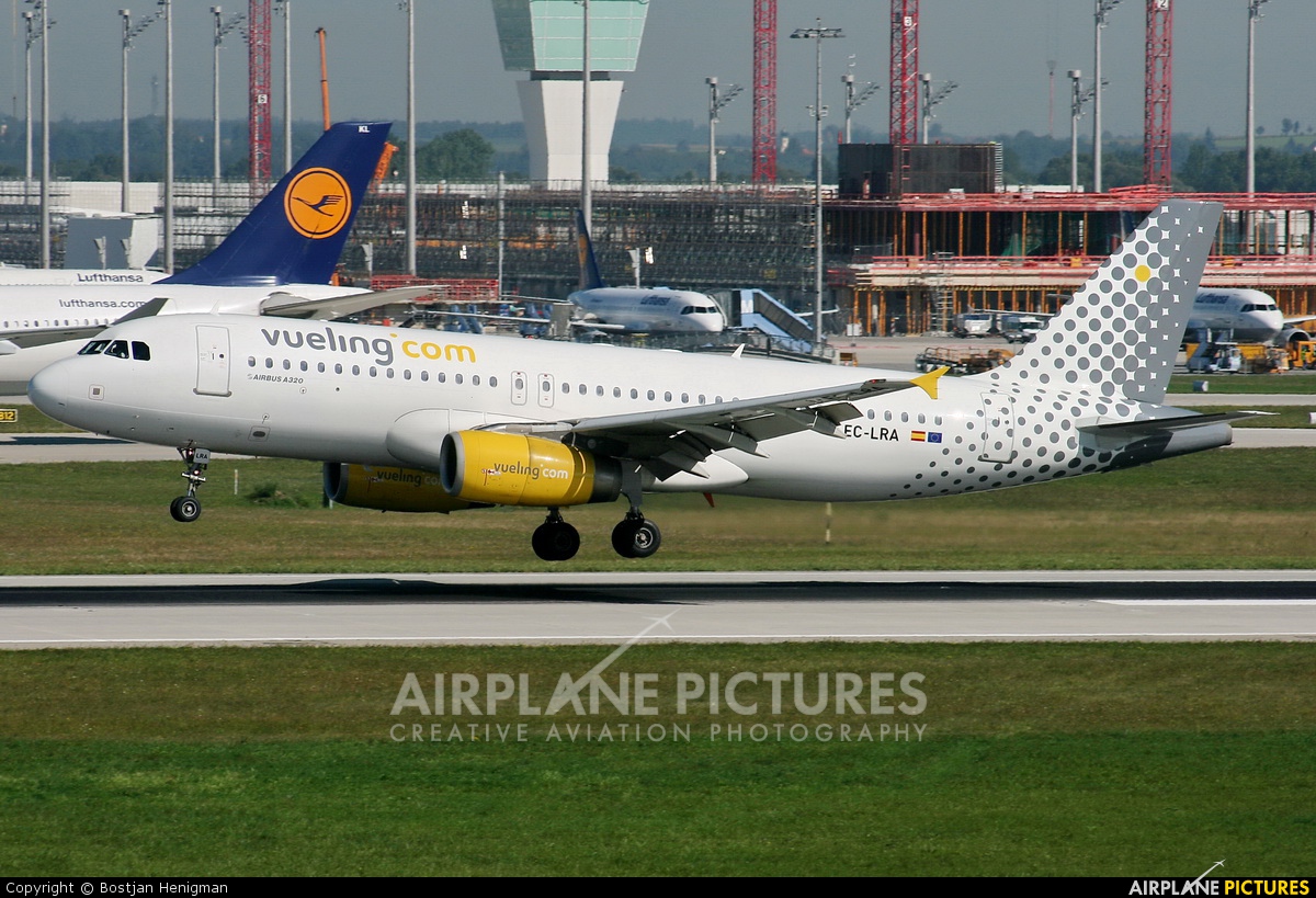 Vueling Airlines EC-LRA aircraft at Munich