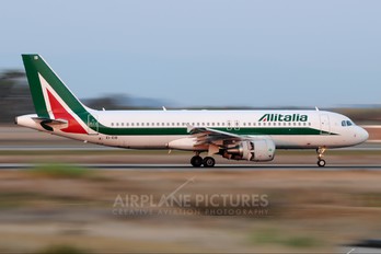 EI-EIB - Alitalia Airbus A320