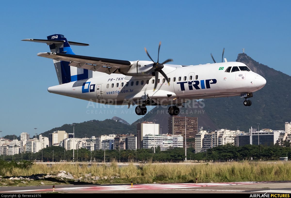 Trip Linhas Aéreas PR-TKH aircraft at Rio de Janeiro - Santos Dumont
