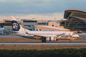 N624AS - Alaska Airlines Boeing 737-700