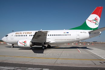 HA-SHA - Solyom - Hungarian Airways Boeing 737-500