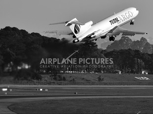 PR-TTW - Total Linhas Aéreas Boeing 727-200F