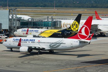 TC-JFM - Turkish Airlines Boeing 737-800