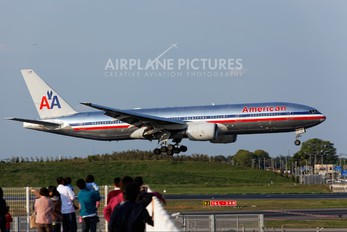 N761AJ - American Airlines Boeing 777-200ER