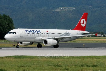 TC-JPI - Turkish Airlines Airbus A320