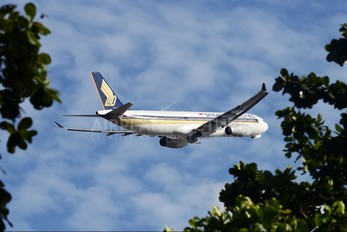 9V-STV - Singapore Airlines Airbus A330-300
