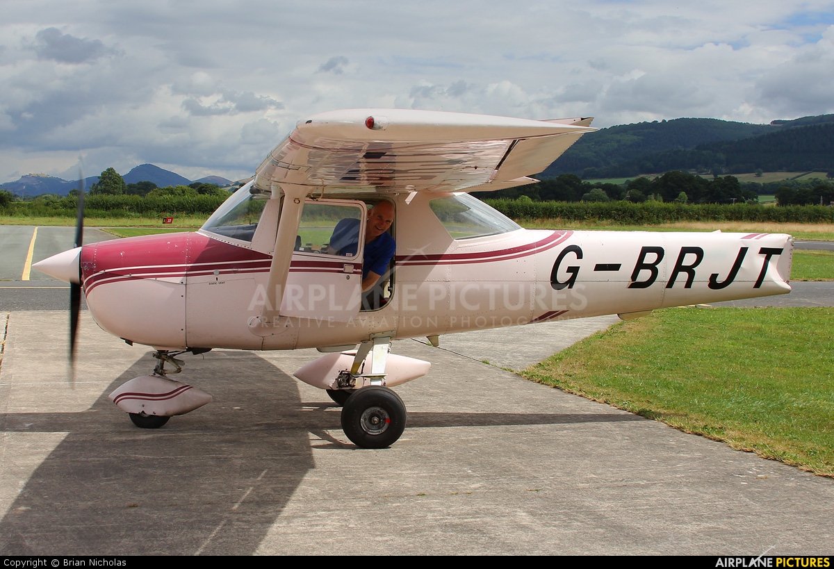 Private G-BRJT aircraft at Welshpool