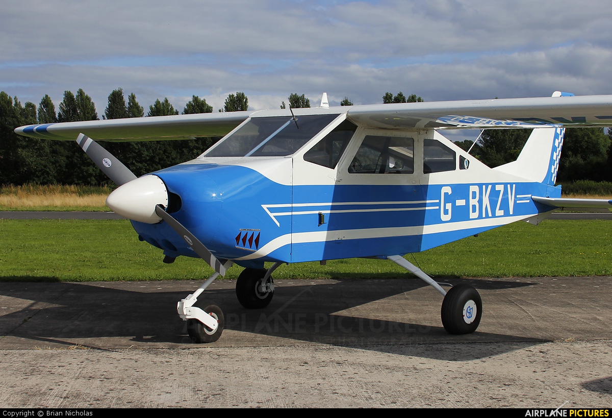 Private G-BKZV aircraft at Welshpool