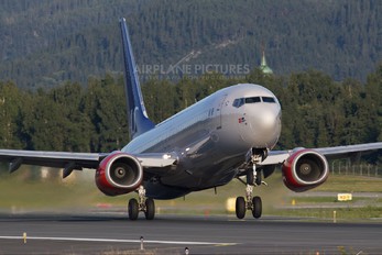 LN-RRF - SAS - Scandinavian Airlines Boeing 737-800