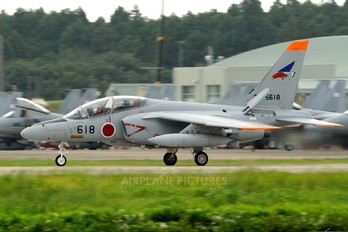 96-5618 - Japan - Air Self Defence Force Kawasaki T-4