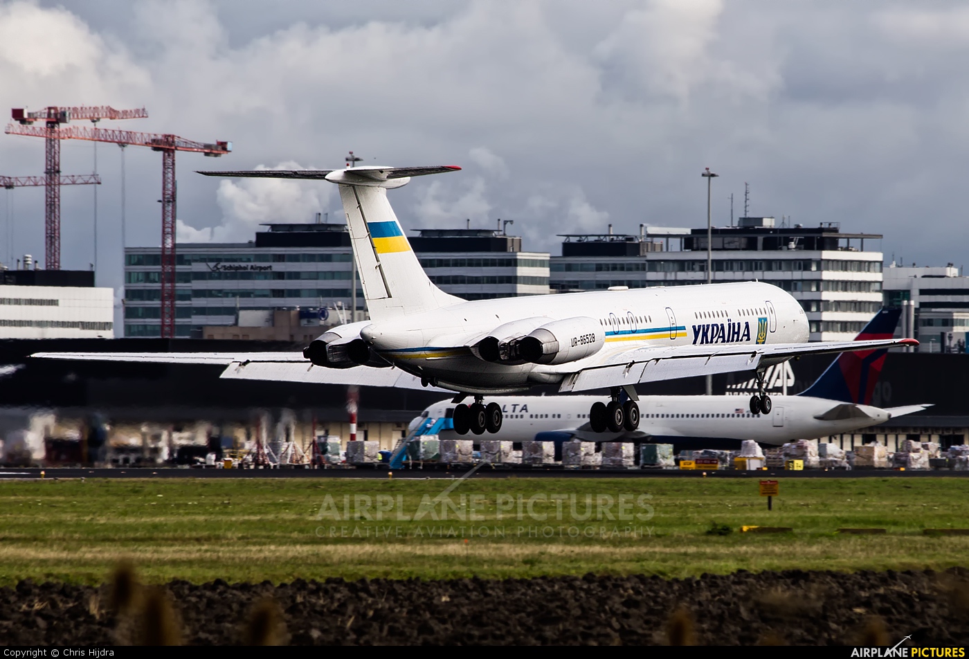 Ukraine - Government UR-86528 aircraft at Amsterdam - Schiphol