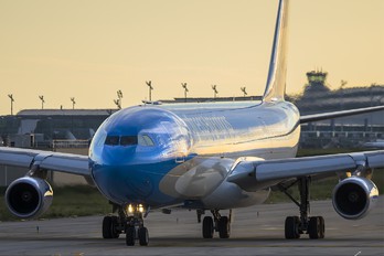 LV-CSF - Aerolineas Argentinas Airbus A340-300