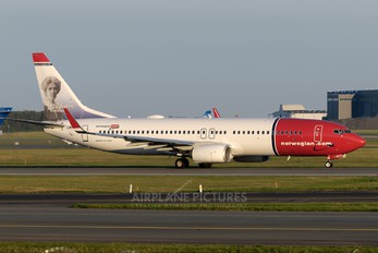 LN-DYV - Norwegian Air Shuttle Boeing 737-800