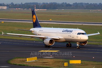 D-AIZH - Lufthansa Airbus A320