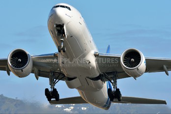F-OLRA - Air Austral Boeing 777-200LR