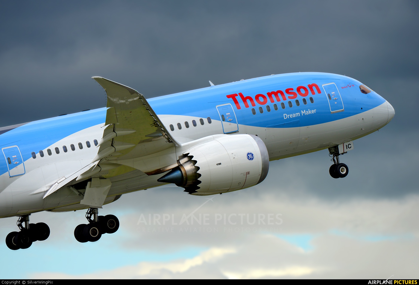 Thomson/Thomsonfly G-TUIC aircraft at Glasgow
