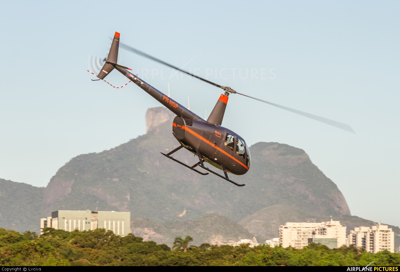 Private PR-HGP aircraft at Rio de Janeiro/Jacarepagua - Roberto Marinho