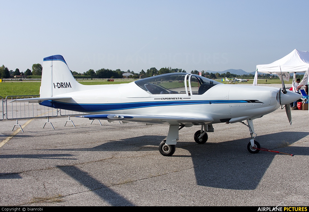 Private I-DRIM aircraft at Padova