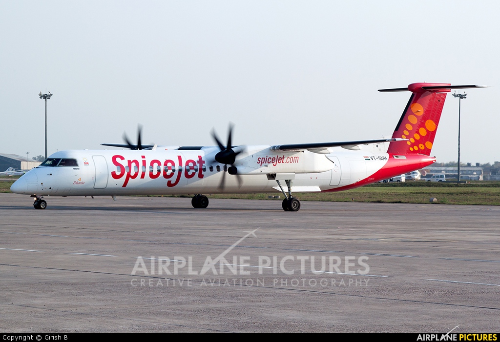 SpiceJet VT-SUH aircraft at Delhi - Indira Gandhi Intl