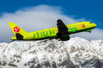 VP-BDT - S7 Airlines Airbus A320