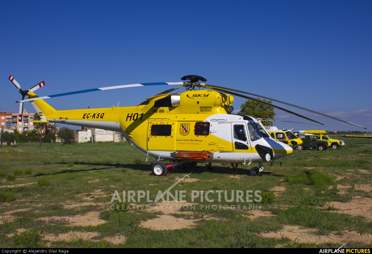Sky Helicopteros EC-KSQ aircraft at Son Bonet