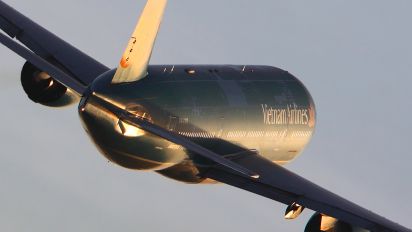 VN-A143 - Vietnam Airlines Boeing 777-200ER