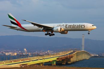 A6-ECI - Emirates Airlines Boeing 777-300ER