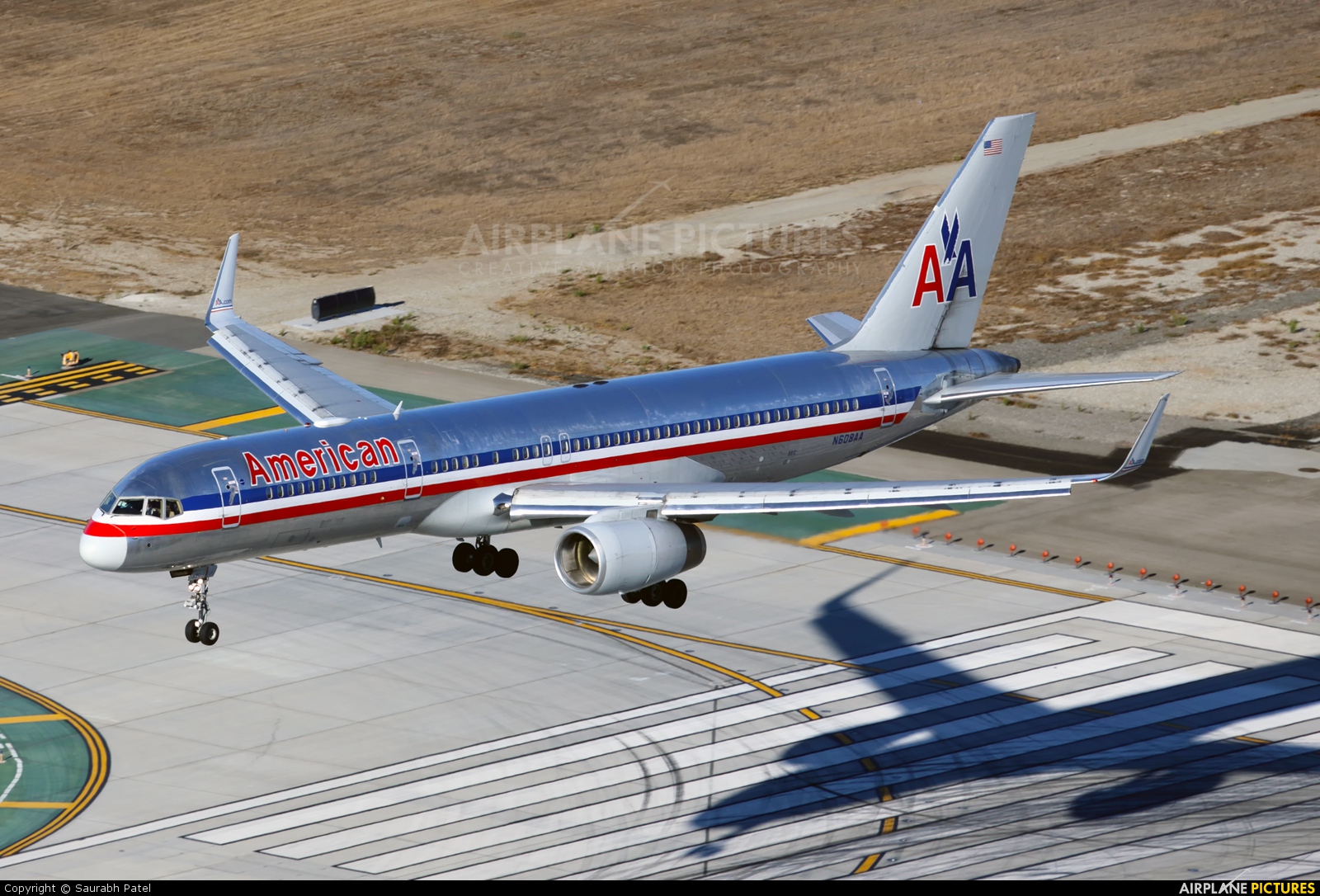 American Airlines N608AA aircraft at Los Angeles Intl