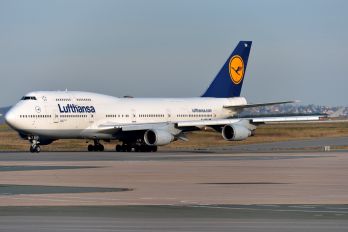 D-ABTH - Lufthansa Boeing 747-400