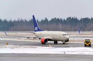 SE-RET - SAS - Scandinavian Airlines Boeing 737-700