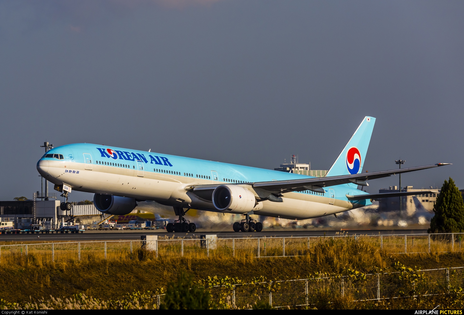 Korean Air HL7534 aircraft at Tokyo - Narita Intl